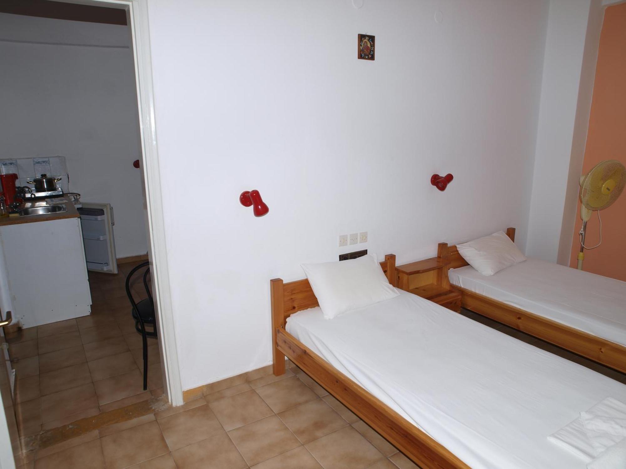 Galaxias Studios Kalamaki  Room photo